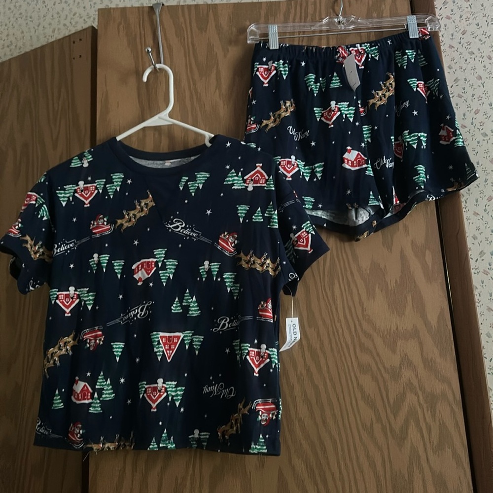 OLD NAVY TWO PIECE HOLIDAY PJ SET: TEE & SHORTS: BLUE: NEW WITH TAGS: SIZE XS